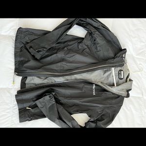 Marmot womens minimalist rain jacket. Size S! Good condition.
